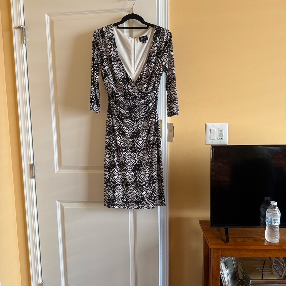 Adrianna Papell Black and White Long Sleeve Dress